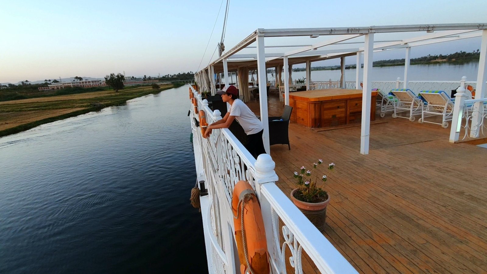 Dahabiya Nile Cruise from Luxor to Aswan