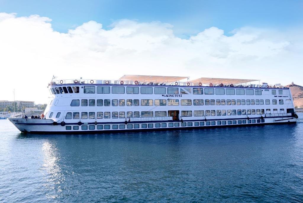 Nile Cruise from Luxor to Aswan