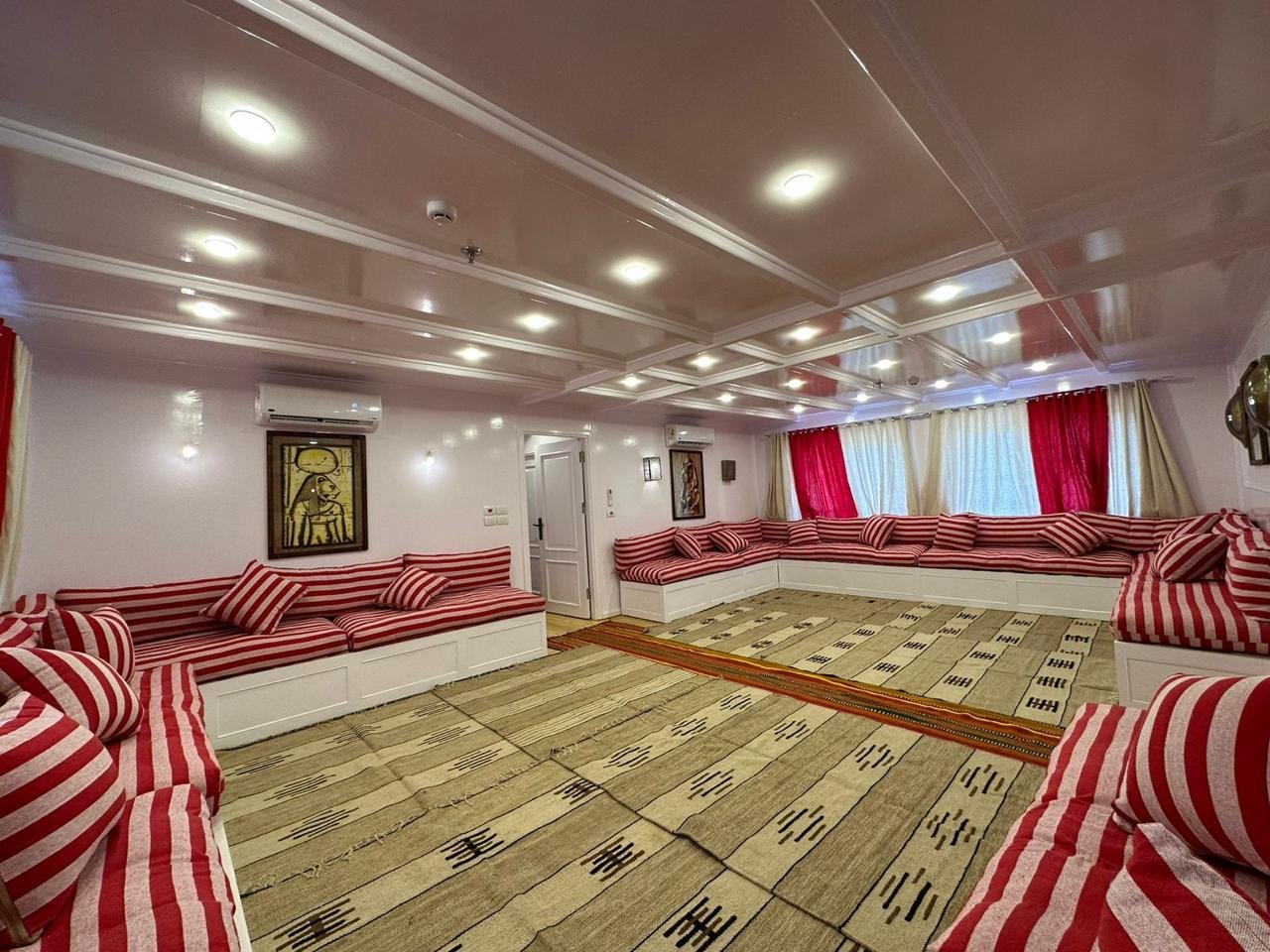 Dahabiya Nile Cruise from Aswan to Luxor