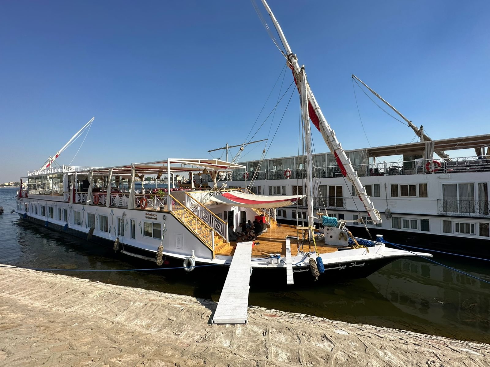 Dahabiya Nile Cruise from Aswan to Luxor