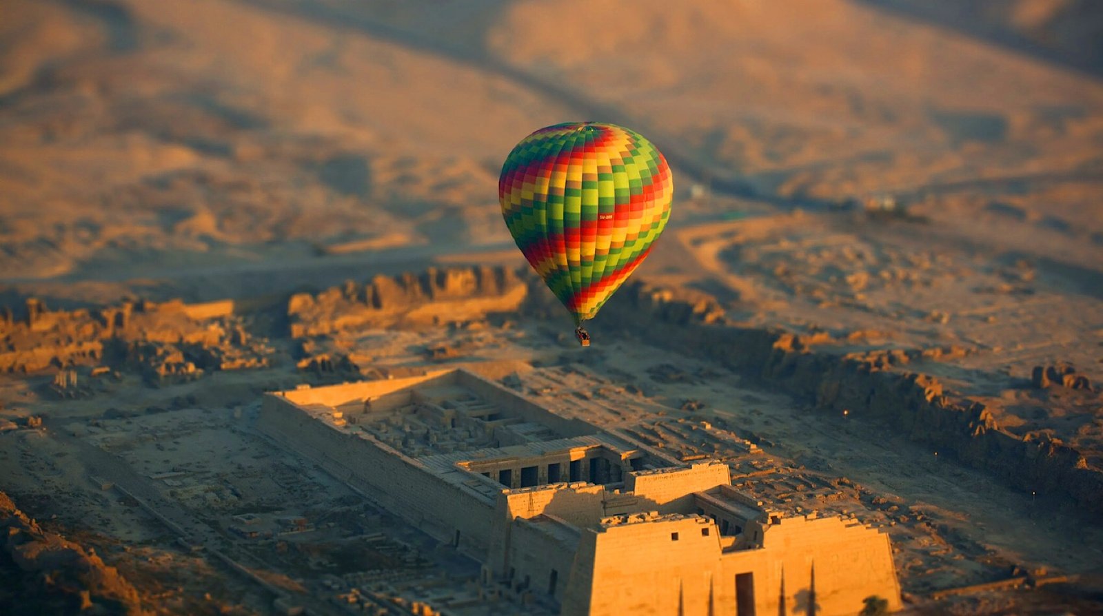 Hot Air Balloon Ride in Luxor
